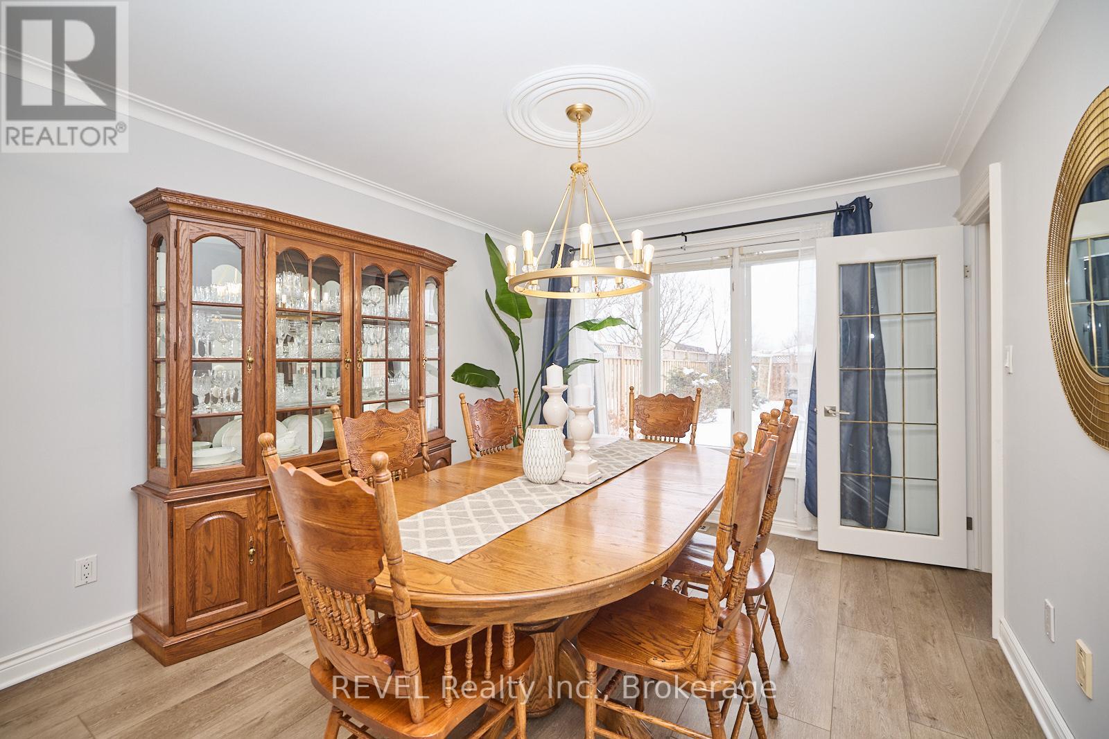 8007 OAKRIDGE DRIVE, Niagara Falls (Mt. Carmel), Ontario, L2H2W1 — Photo 11