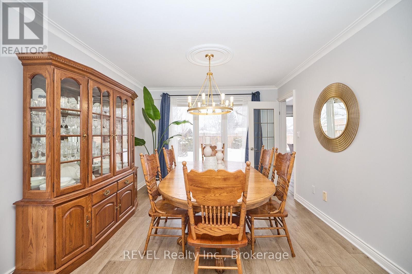 8007 OAKRIDGE DRIVE, Niagara Falls (Mt. Carmel), Ontario, L2H2W1 — Photo 12