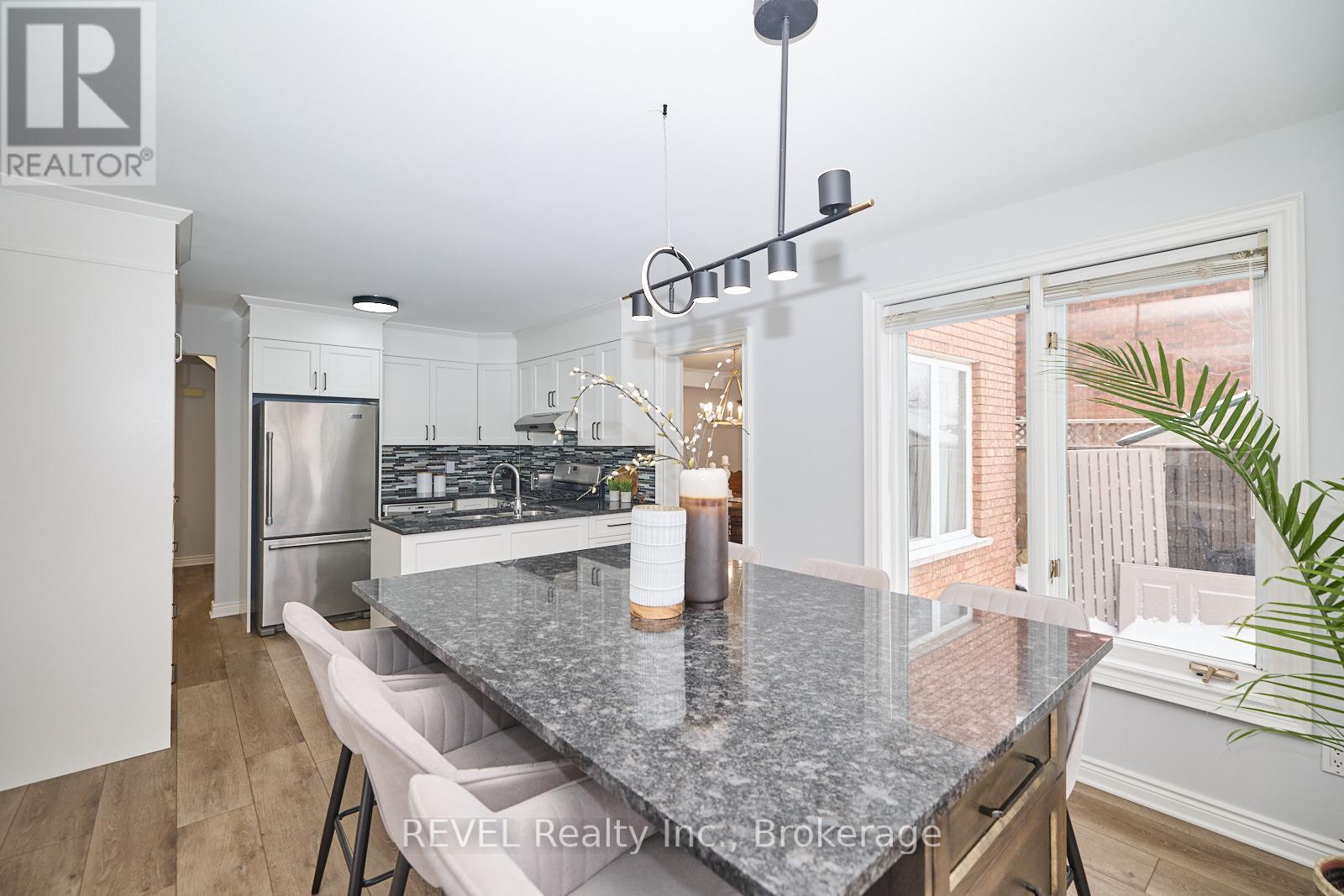 8007 OAKRIDGE DRIVE, Niagara Falls (Mt. Carmel), Ontario, L2H2W1 — Photo 16