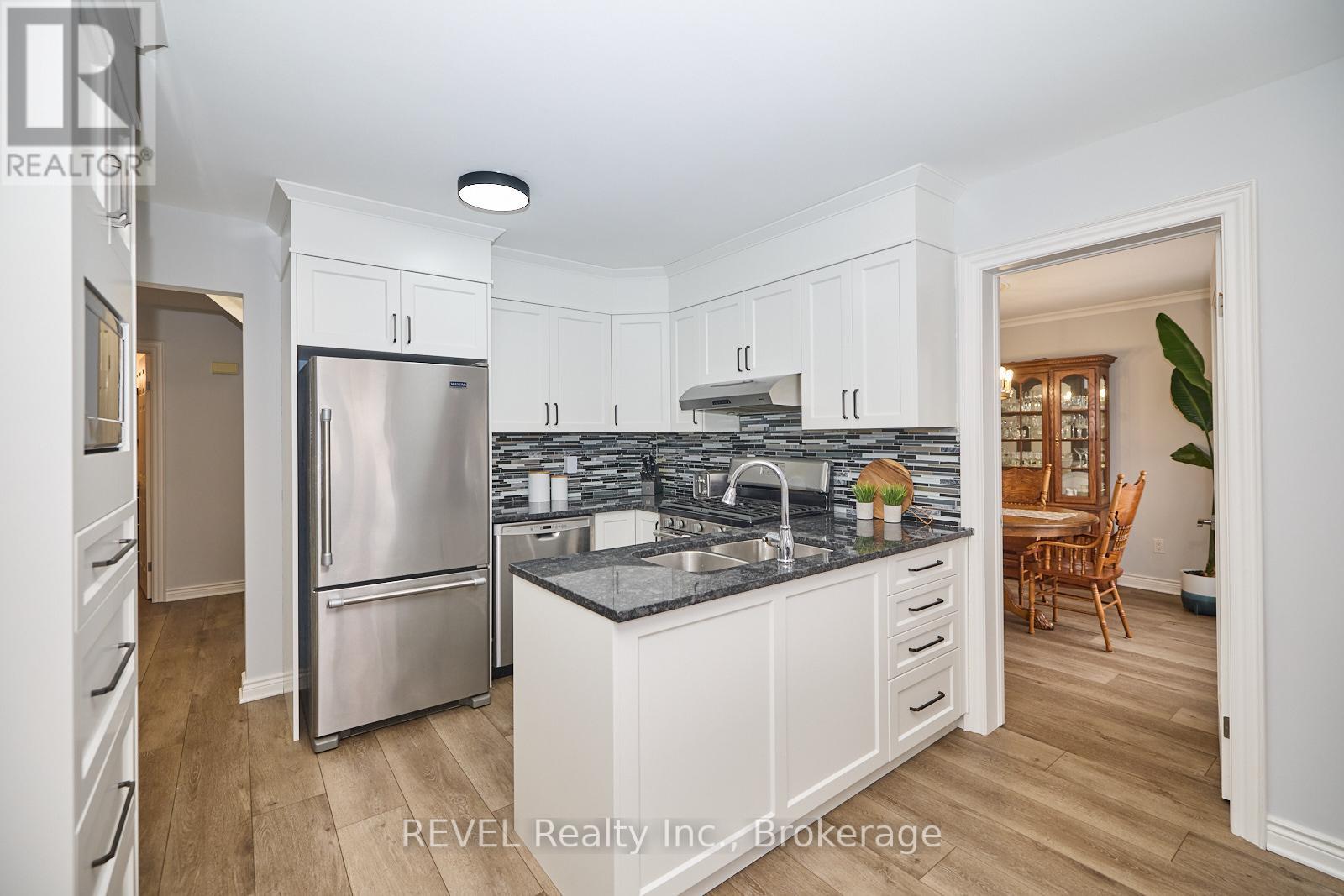 8007 OAKRIDGE DRIVE, Niagara Falls (Mt. Carmel), Ontario, L2H2W1 — Photo 17