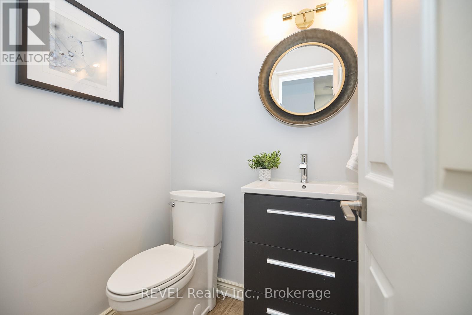 8007 OAKRIDGE DRIVE, Niagara Falls (Mt. Carmel), Ontario, L2H2W1 — Photo 23