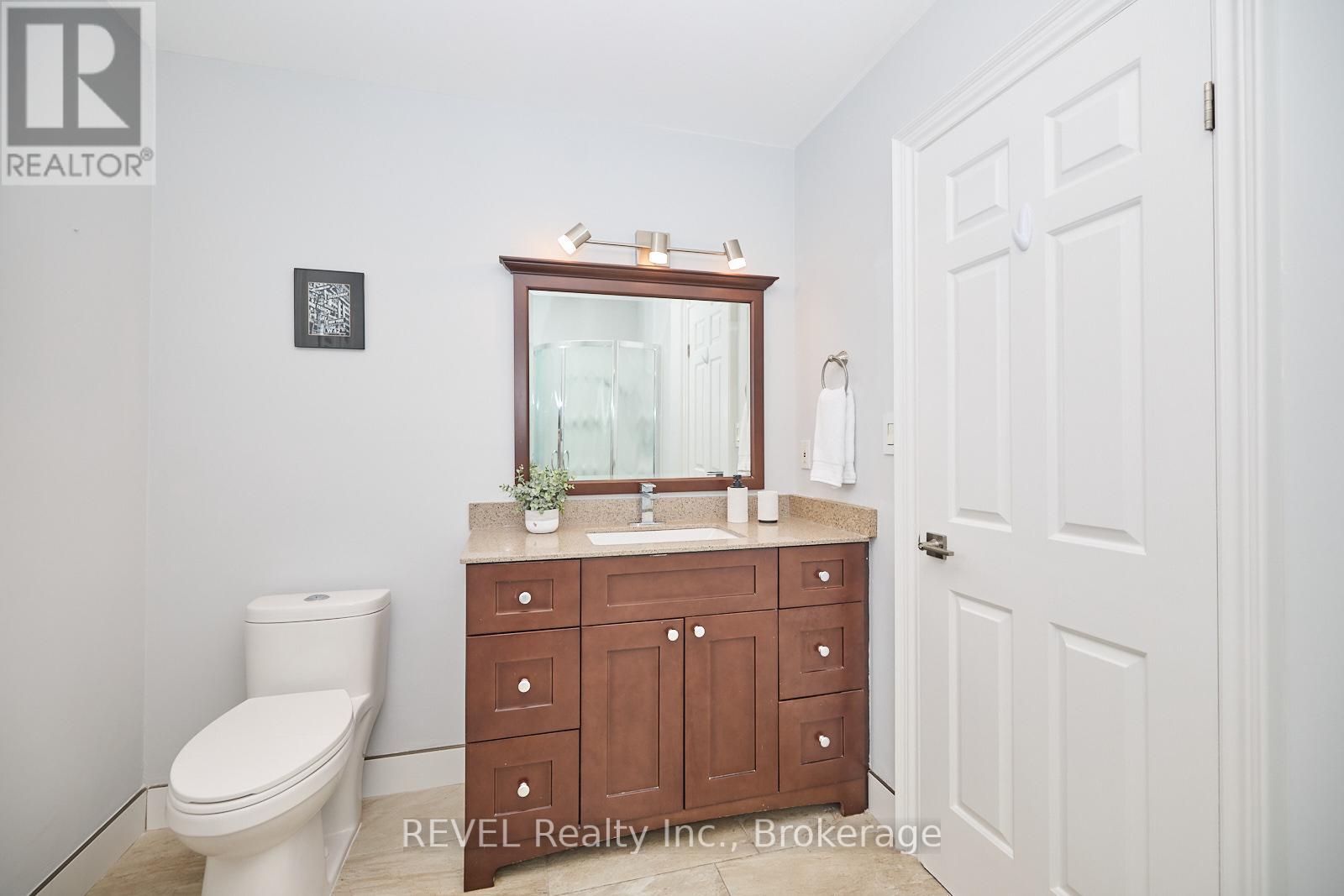 8007 OAKRIDGE DRIVE, Niagara Falls (Mt. Carmel), Ontario, L2H2W1 — Photo 31