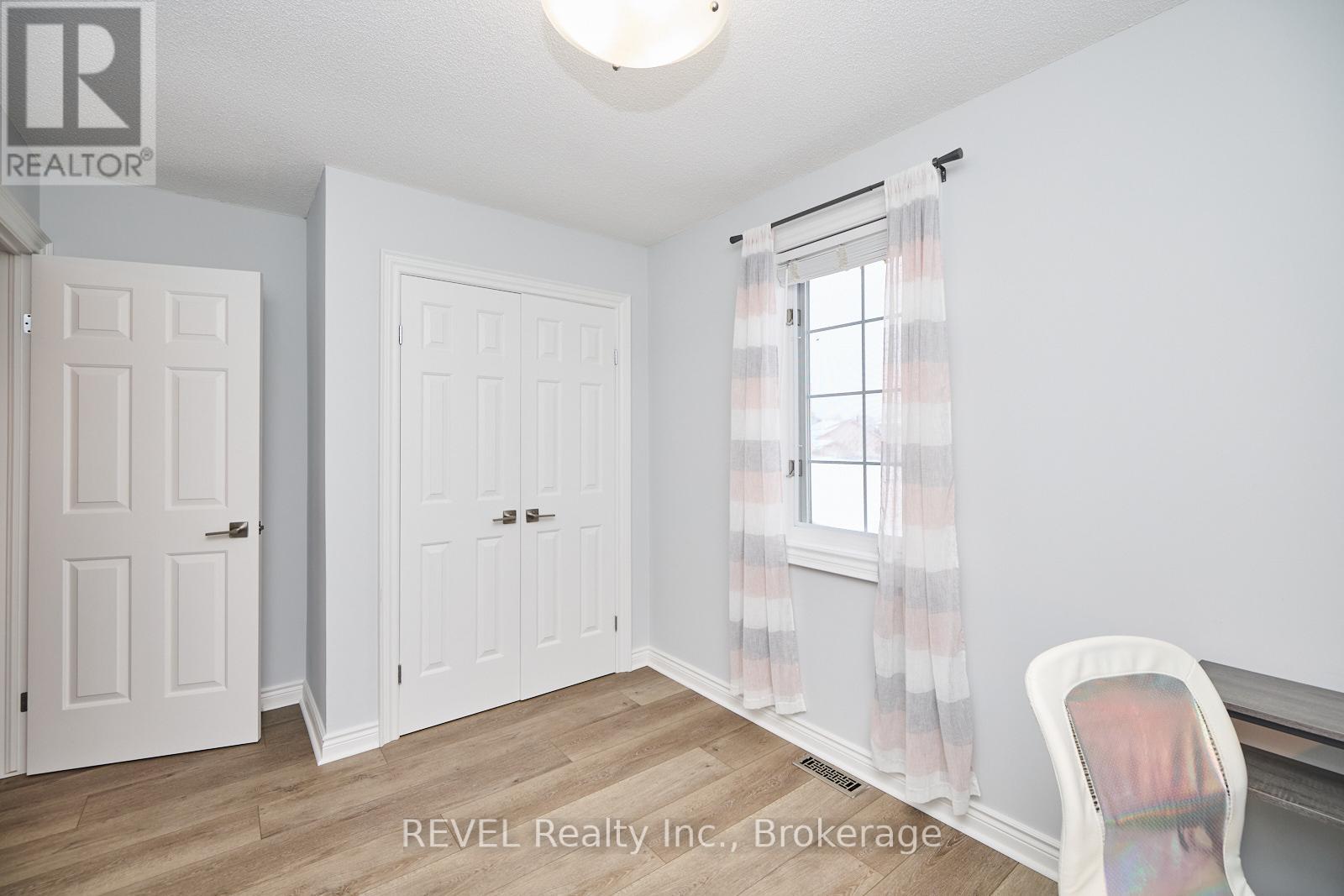 8007 OAKRIDGE DRIVE, Niagara Falls (Mt. Carmel), Ontario, L2H2W1 — Photo 37