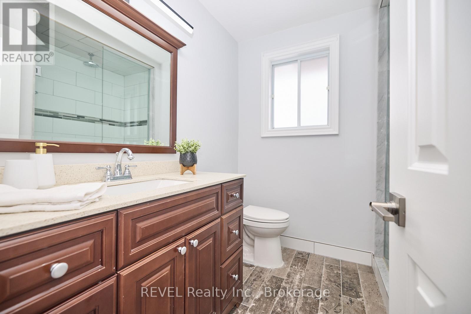 8007 OAKRIDGE DRIVE, Niagara Falls (Mt. Carmel), Ontario, L2H2W1 — Photo 38