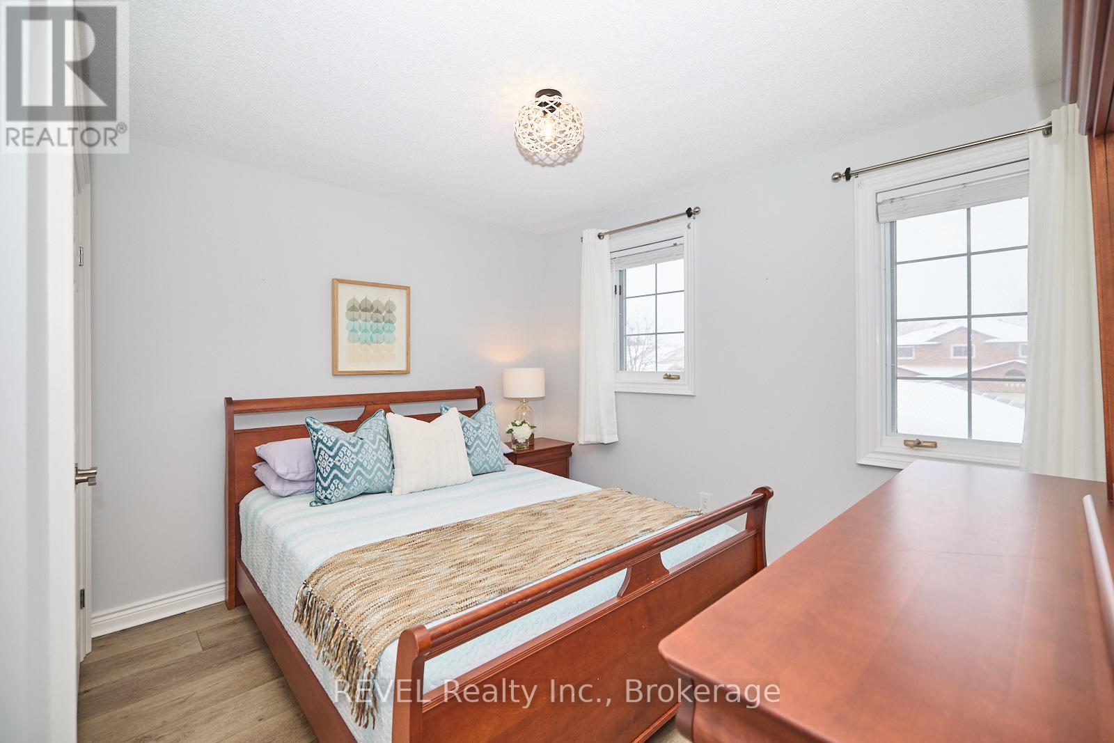 8007 OAKRIDGE DRIVE, Niagara Falls (Mt. Carmel), Ontario, L2H2W1 — Photo 40