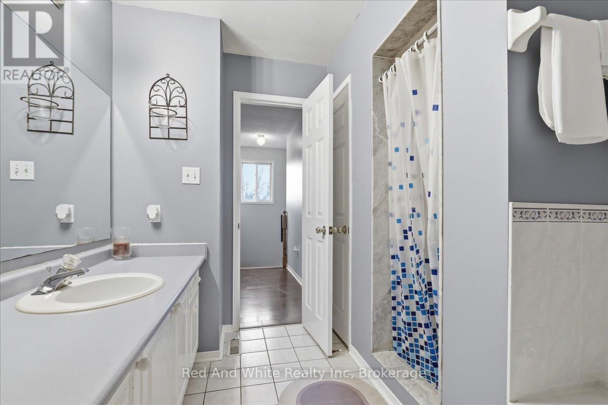 103 DOWNING CRESCENT, Barrie (Holly), Ontario, L4N8V5 — Photo 32