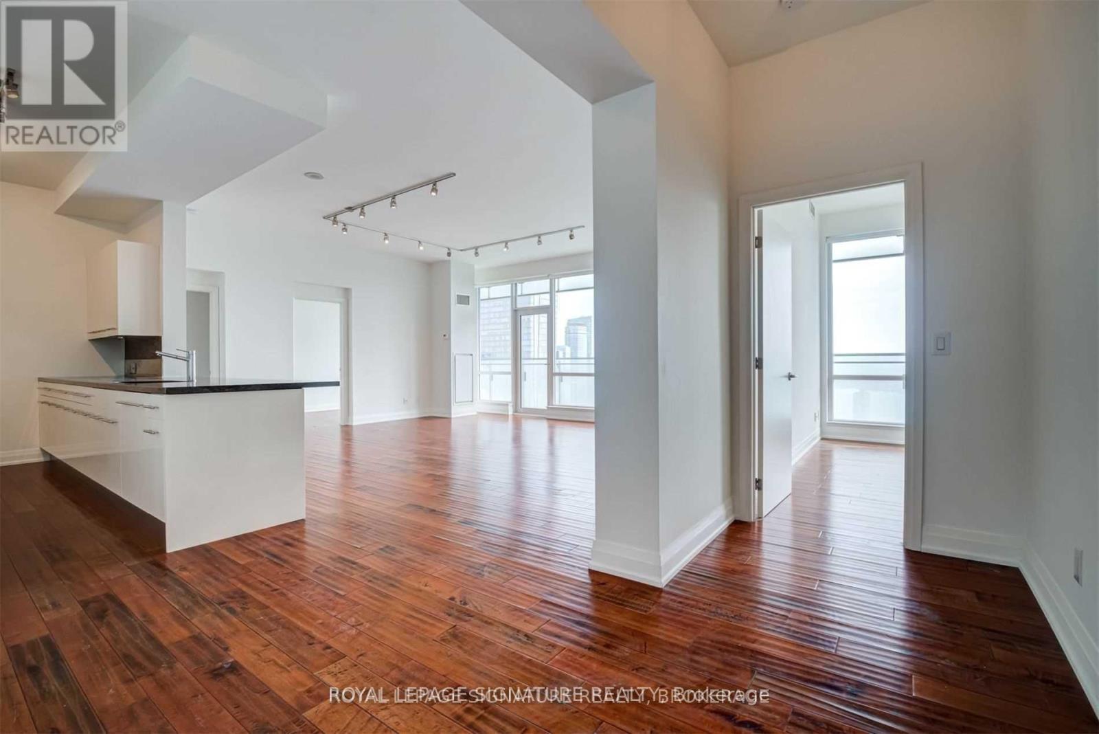 4201 - 80 JOHN STREET, Toronto (Waterfront Communities), Ontario, M5V3X4 — Photo 4