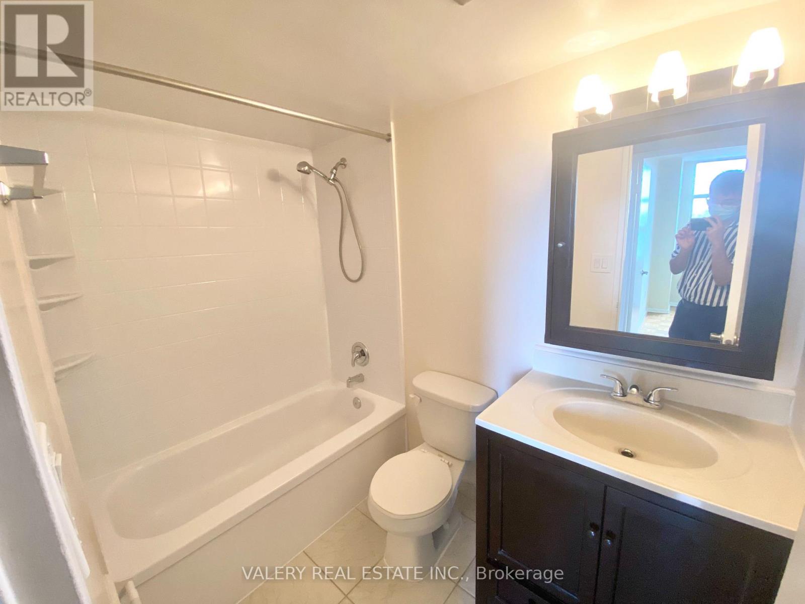 711 - 10 EDGECLIFF GOLFWAY, Toronto (Flemingdon Park), Ontario, M3C3A3 — Photo 6