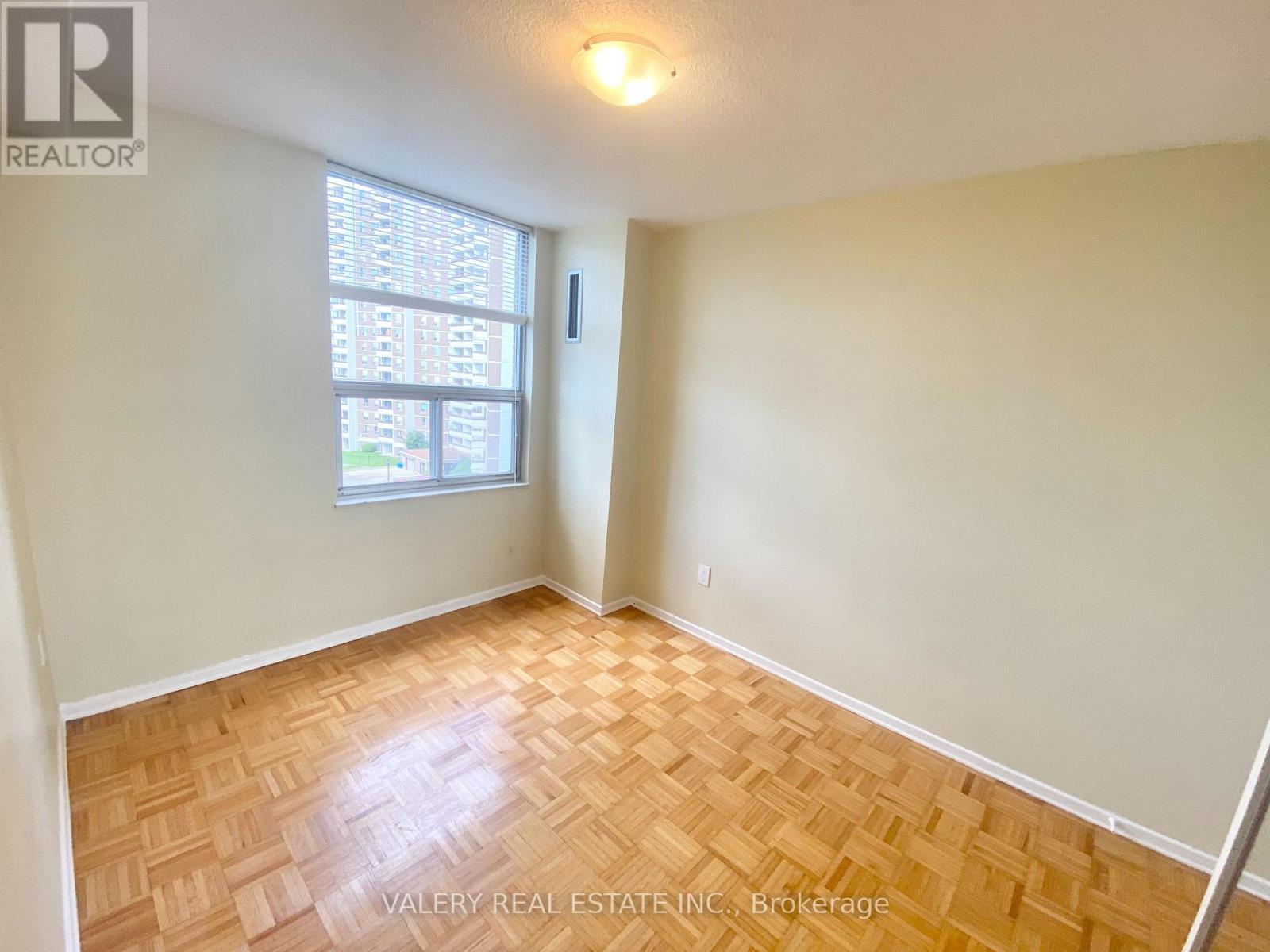 711 - 10 EDGECLIFF GOLFWAY, Toronto (Flemingdon Park), Ontario, M3C3A3 — Photo 8