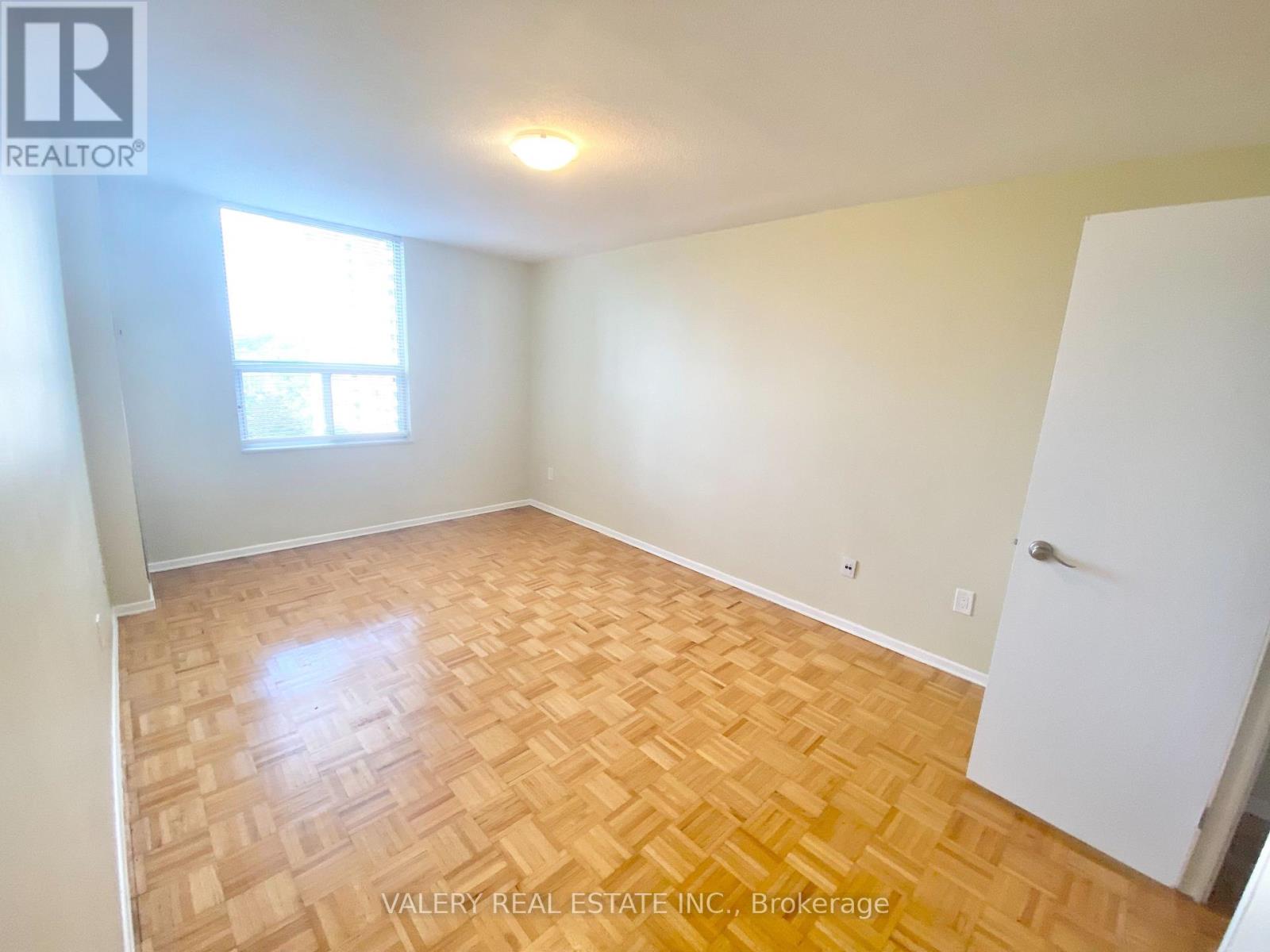 711 - 10 EDGECLIFF GOLFWAY, Toronto (Flemingdon Park), Ontario, M3C3A3 — Photo 9