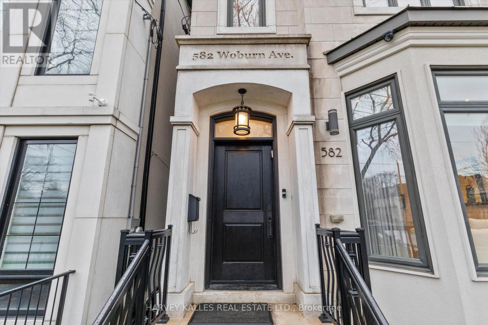 582 WOBURN AVENUE, Toronto (Bedford Park-Nortown), Ontario, M5M1L9 — Photo 2