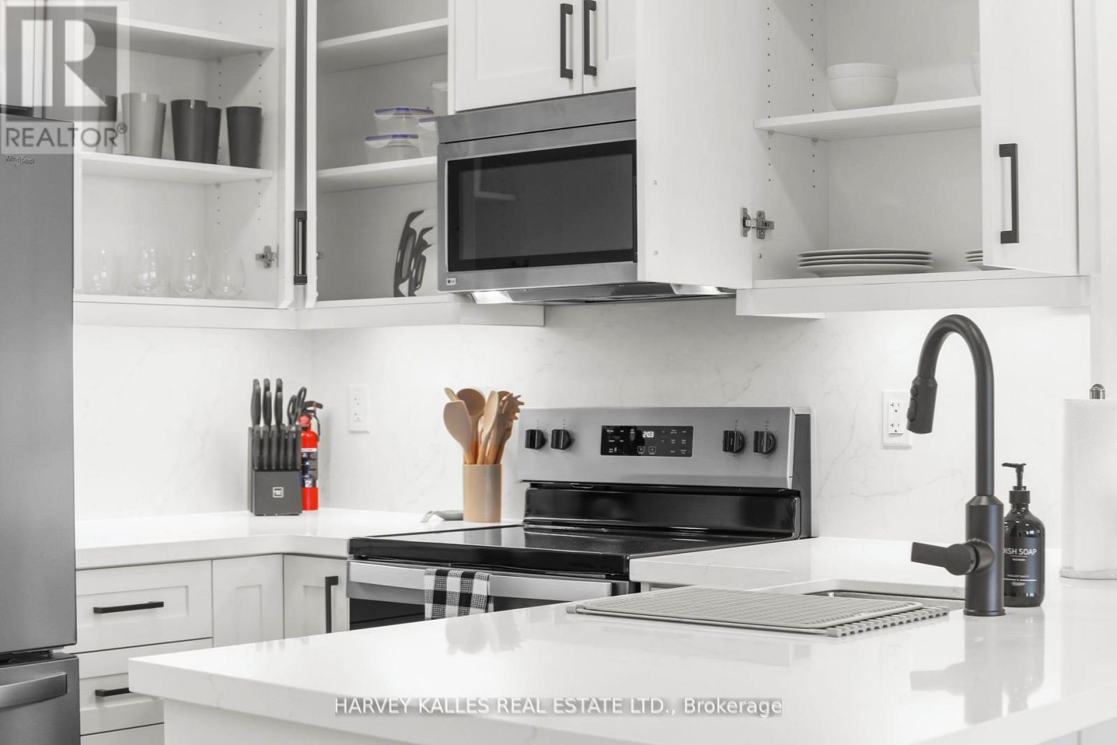 1606 - 18 YORKVILLE AVENUE, Toronto (Annex), Ontario, M4W0B1 — Photo 15