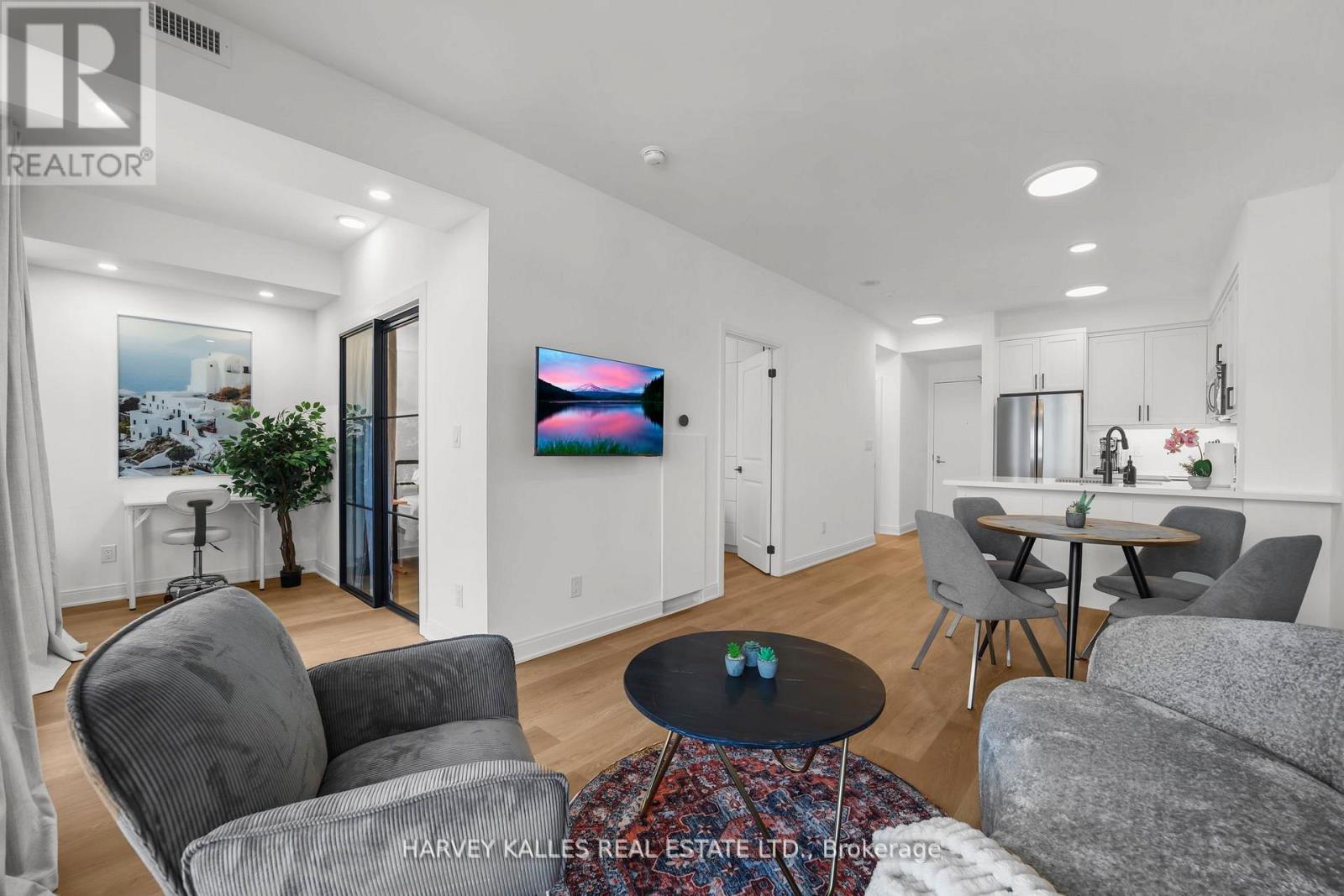 1606 - 18 YORKVILLE AVENUE, Toronto (Annex), Ontario, M4W0B1 — Photo 5