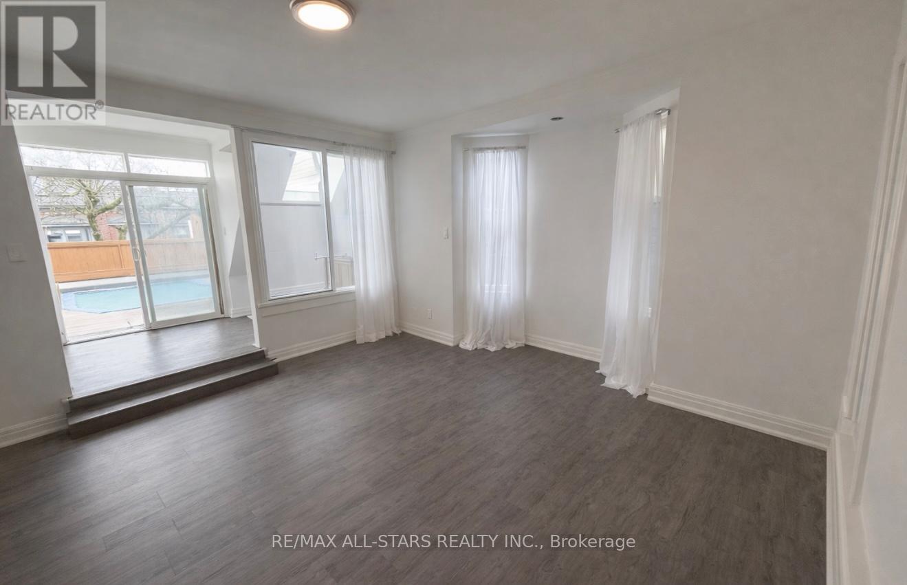 200 - 1918A QUEEN STREET E, Toronto (The Beaches), Ontario, M4L1H5 — Photo 3