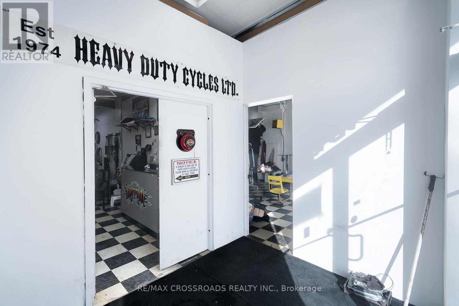 2230 KINGSTON ROAD, Toronto (Birchcliffe-Cliffside), Ontario, M1N1T9 — Photo 5