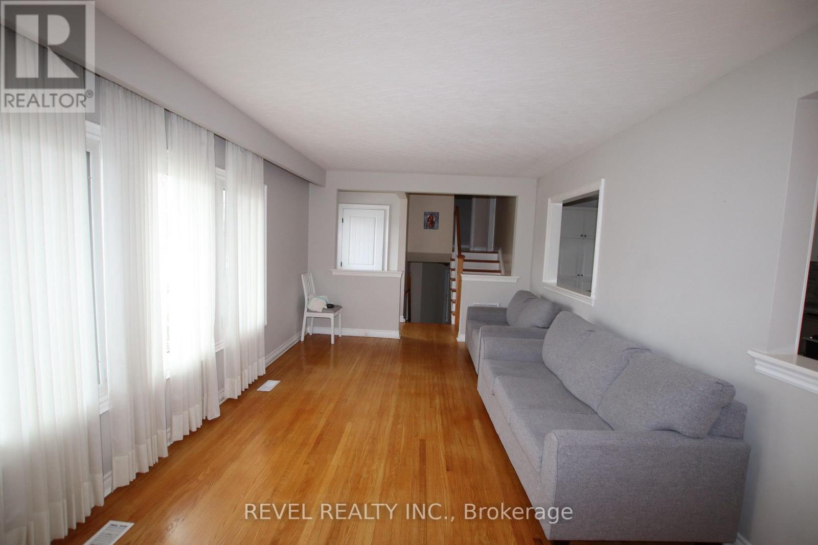 469 MAINE STREET, Oshawa (Kedron), Ontario, L1L1A1 — Photo 3