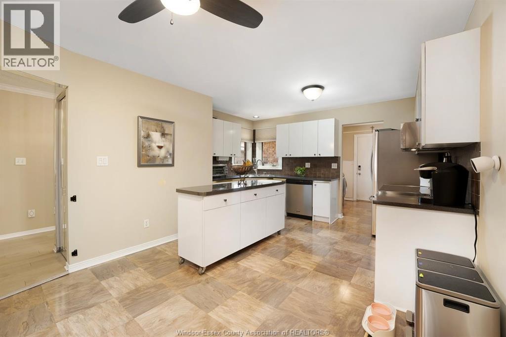 438 MARTINIQUE AVENUE, Windsor, Ontario, N8P1G7 — Photo 8