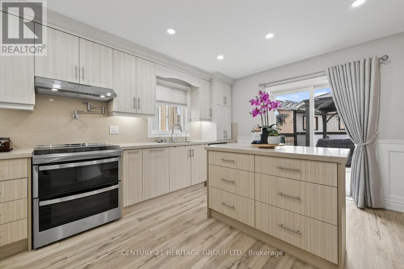 137 CUNNINGHAM DRIVE, Barrie (Ardagh), Ontario, L4N5R3 — Photo 10