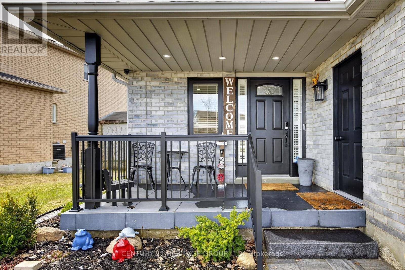 137 CUNNINGHAM DRIVE, Barrie (Ardagh), Ontario, L4N5R3 — Photo 2