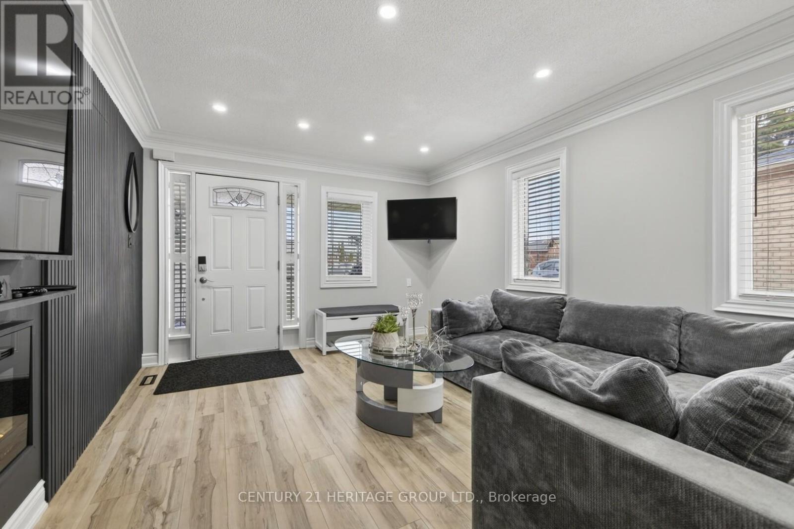 137 CUNNINGHAM DRIVE, Barrie (Ardagh), Ontario, L4N5R3 — Photo 4