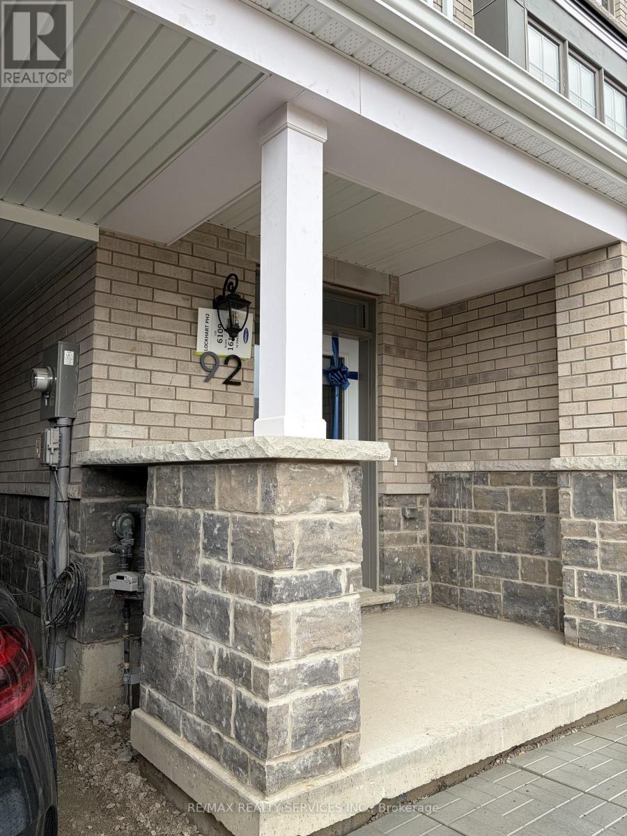 92 YORKSHIRE DRIVE, Barrie, Ontario, L9J1B4 — Photo 2