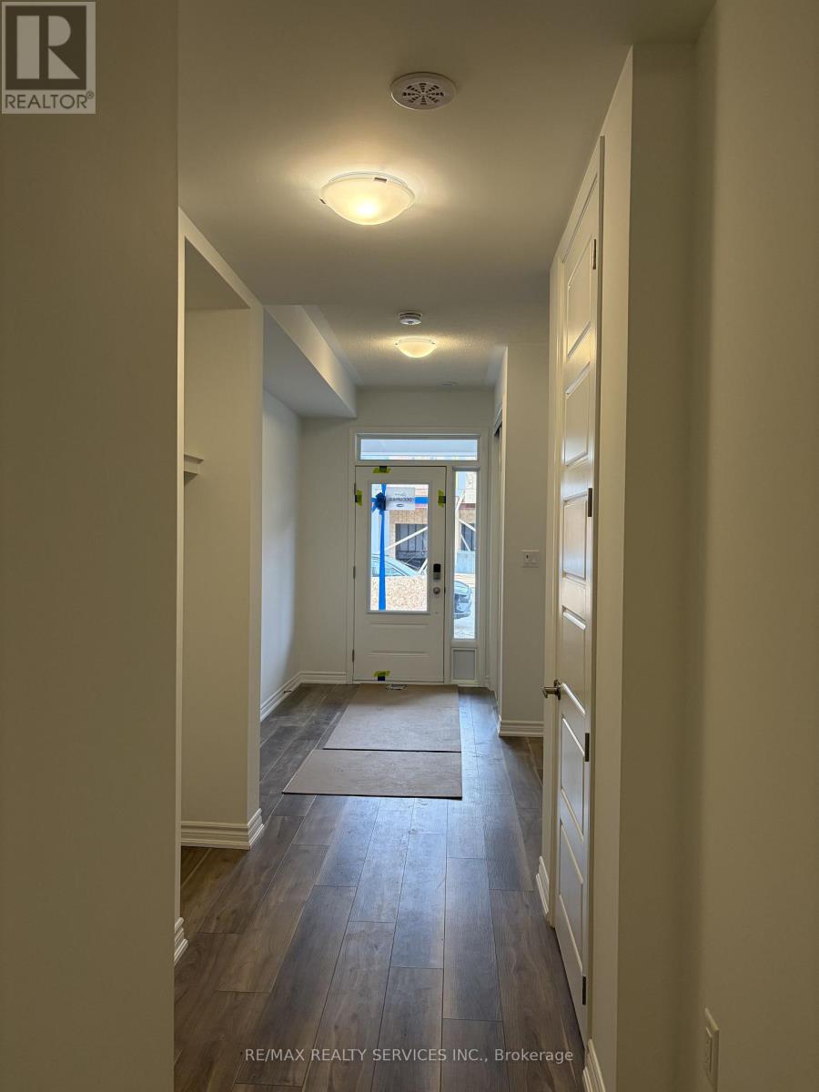 92 YORKSHIRE DRIVE, Barrie, Ontario, L9J1B4 — Photo 4