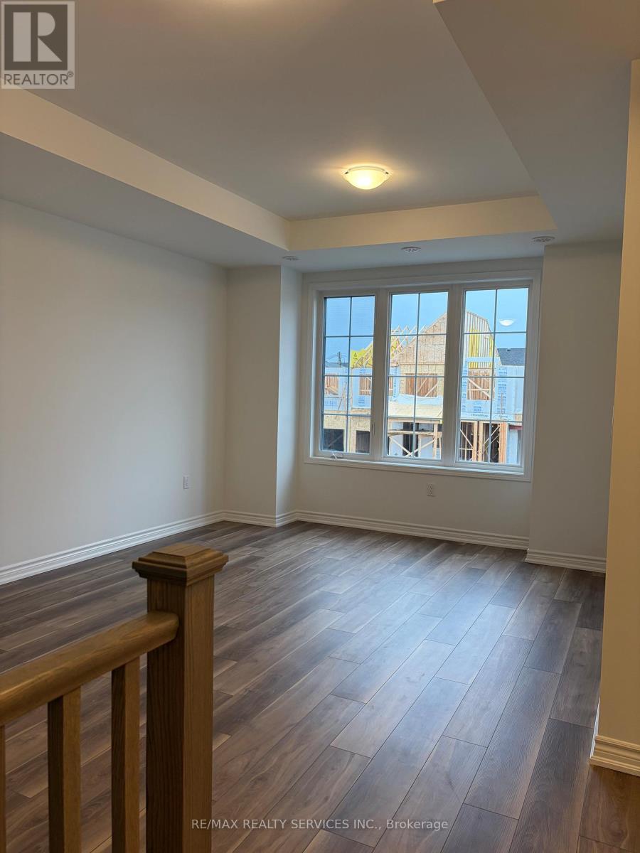 92 YORKSHIRE DRIVE, Barrie, Ontario, L9J1B4 — Photo 5