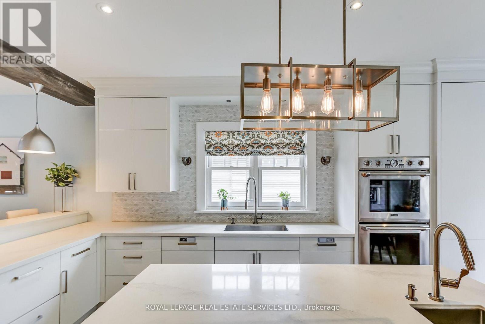 34 LAMBETH ROAD, Toronto (Edenbridge-Humber Valley), Ontario, M9A2Y7 — Photo 8