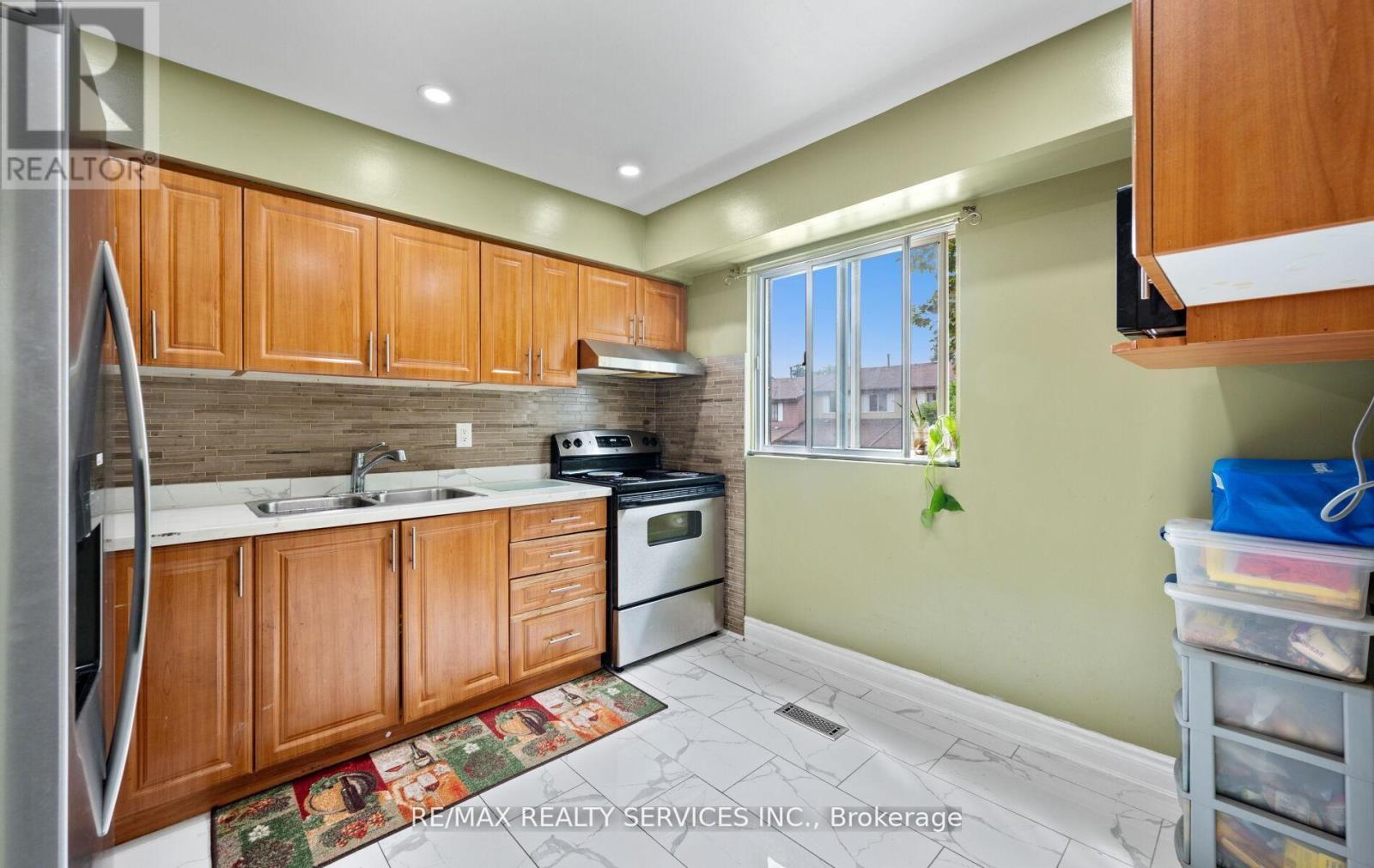 124 - 124 BARONWOOD COURT, Brampton (Brampton North), Ontario, L6V3H7 — Photo 16