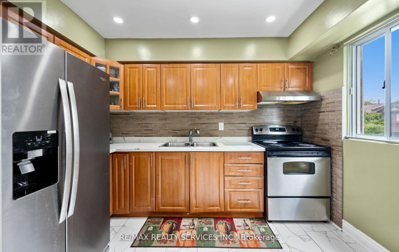 124 - 124 BARONWOOD COURT, Brampton (Brampton North), Ontario, L6V3H7 — Photo 17