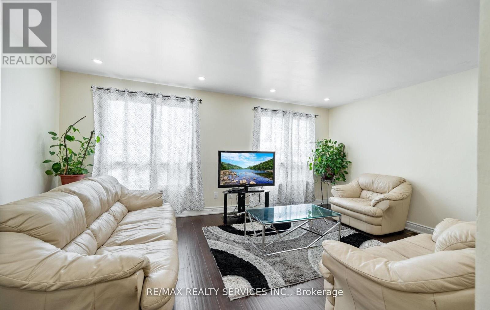 124 - 124 BARONWOOD COURT, Brampton (Brampton North), Ontario, L6V3H7 — Photo 8