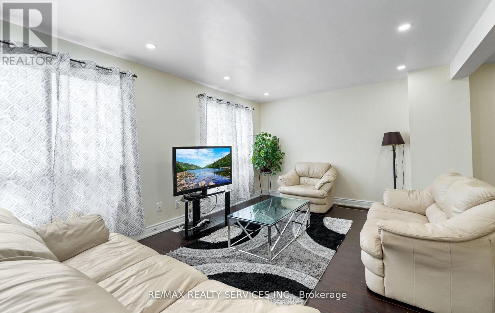 124 - 124 BARONWOOD COURT, Brampton (Brampton North), Ontario, L6V3H7 — Photo 9