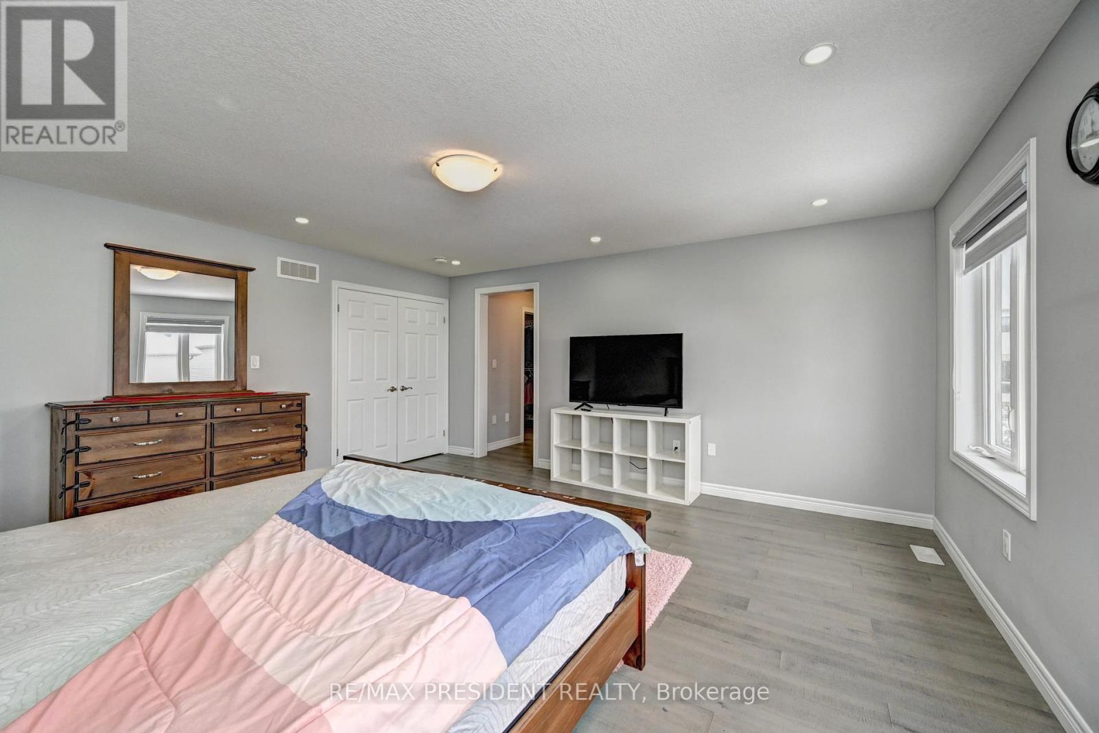 552 FLORENCEDALE CRESCENT, Kitchener, Ontario, N2R0N3 — Photo 19