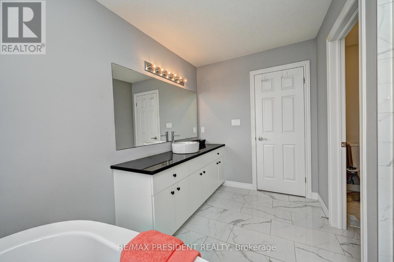 552 FLORENCEDALE CRESCENT, Kitchener, Ontario, N2R0N3 — Photo 21