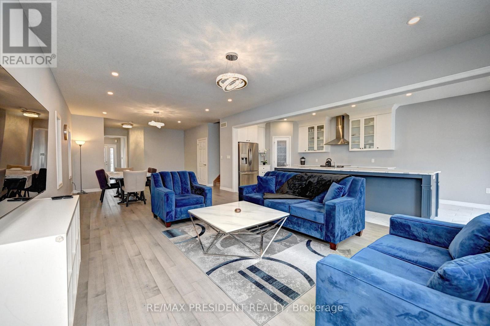 552 FLORENCEDALE CRESCENT, Kitchener, Ontario, N2R0N3 — Photo 4