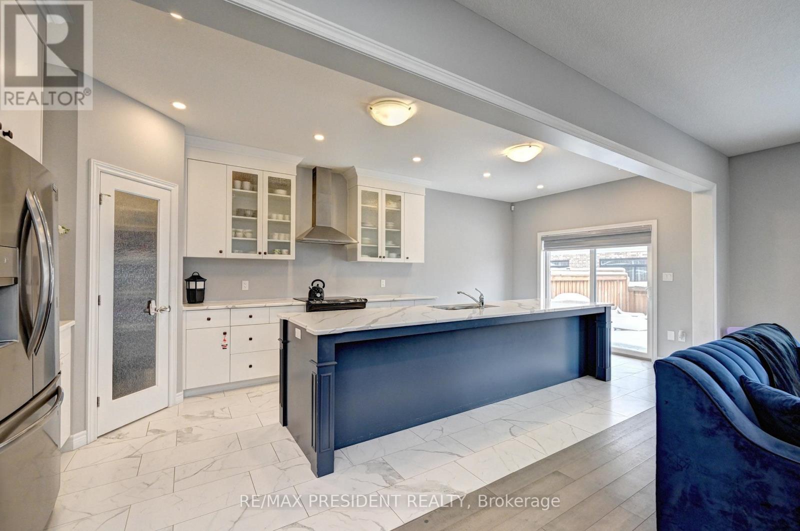 552 FLORENCEDALE CRESCENT, Kitchener, Ontario, N2R0N3 — Photo 6