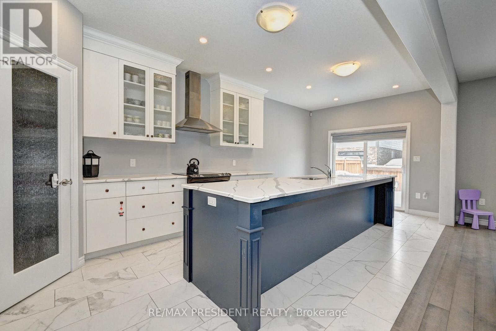 552 FLORENCEDALE CRESCENT, Kitchener, Ontario, N2R0N3 — Photo 7