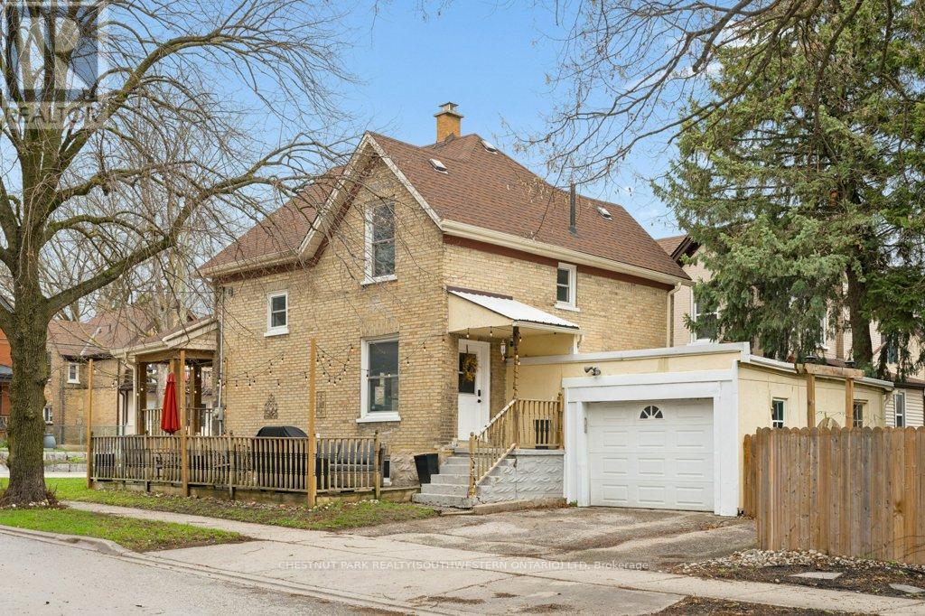 43 KRUG STREET, Kitchener, Ontario, N2H2X5 — Photo 2