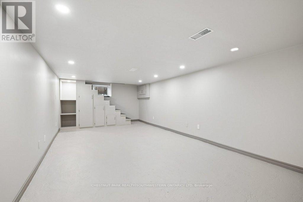 43 KRUG STREET, Kitchener, Ontario, N2H2X5 — Photo 30