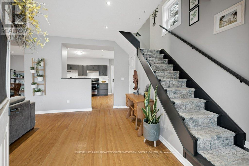 43 KRUG STREET, Kitchener, Ontario, N2H2X5 — Photo 7