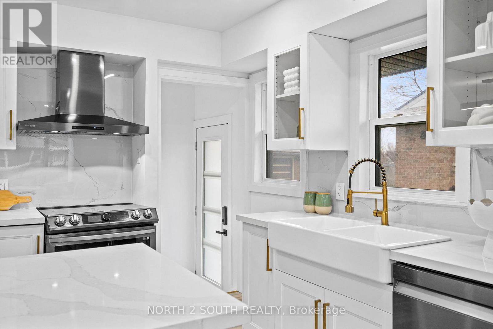 81 CLARK AVENUE, Kitchener, Ontario, N2C1Y1 — Photo 5