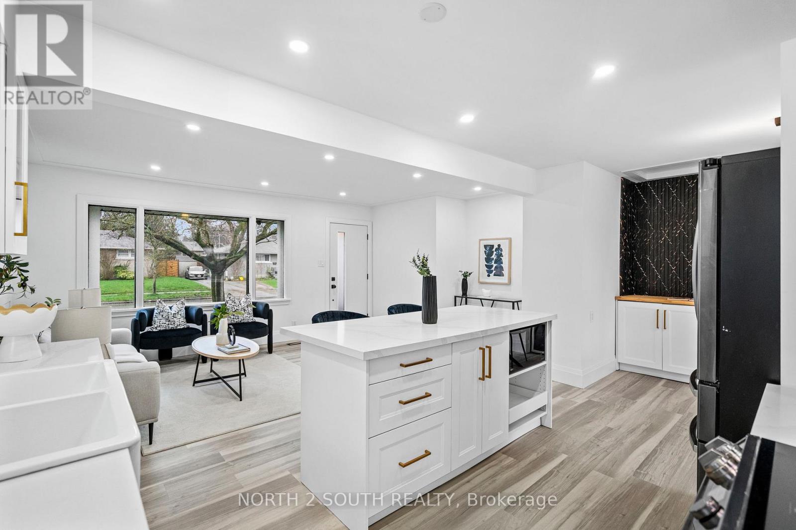 81 CLARK AVENUE, Kitchener, Ontario, N2C1Y1 — Photo 6