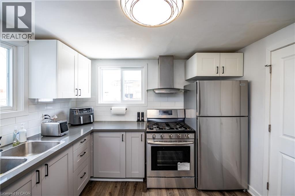 92 FREDERICK Avenue, Hamilton, Ontario, L8H4K6 — Photo 9