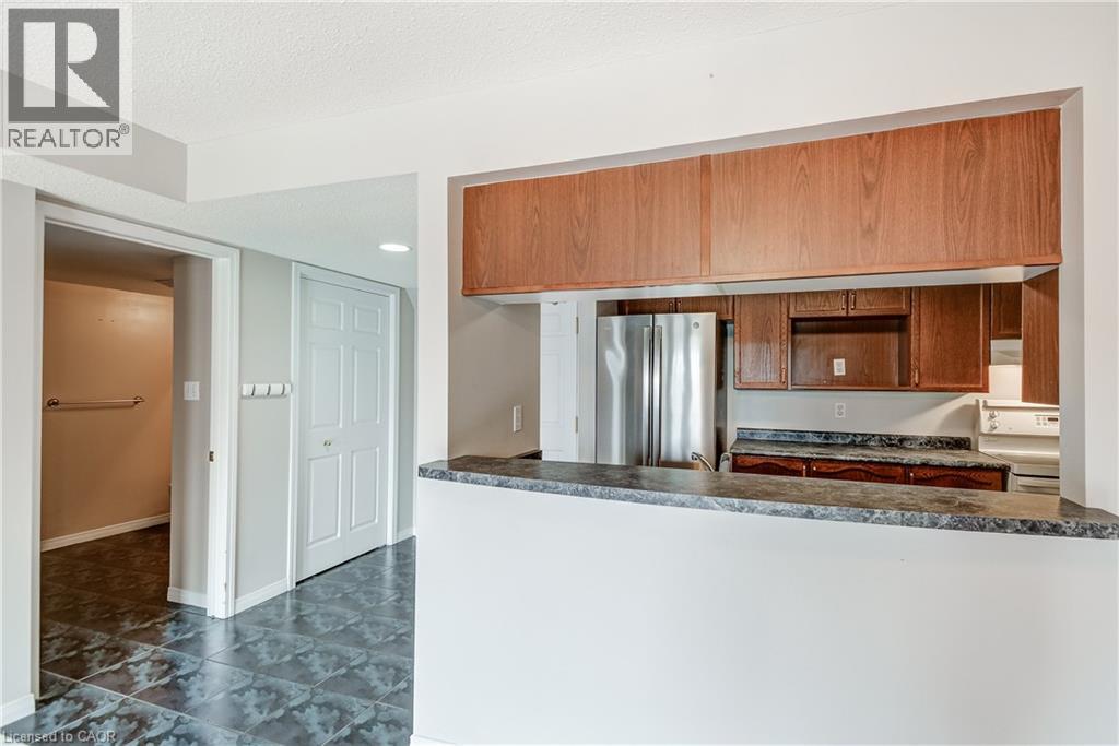 216 PLAINS Road W Unit# 306E, Burlington, Ontario, L7T4K8 — Photo 11