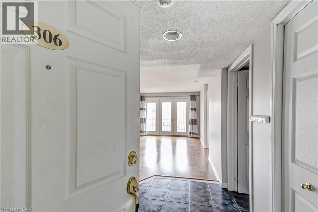 216 PLAINS Road W Unit# 306E, Burlington, Ontario, L7T4K8 — Photo 3