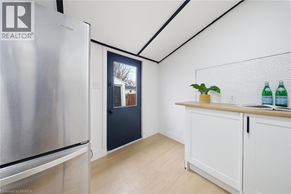 232 GREY Street, Brantford, Ontario, N3S4W7 — Photo 11