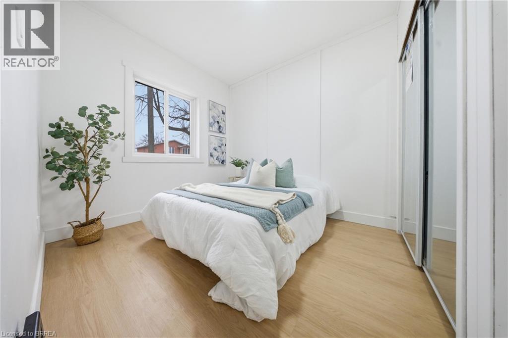 232 GREY Street, Brantford, Ontario, N3S4W7 — Photo 13