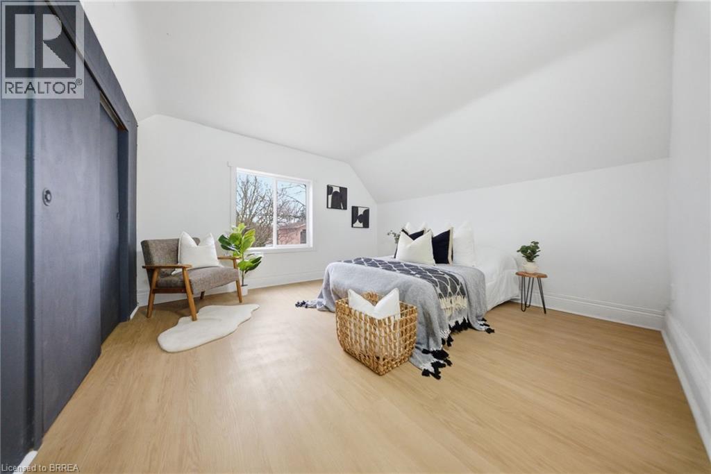 232 GREY Street, Brantford, Ontario, N3S4W7 — Photo 16