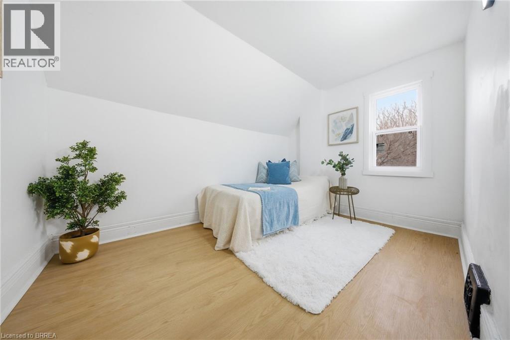 232 GREY Street, Brantford, Ontario, N3S4W7 — Photo 18
