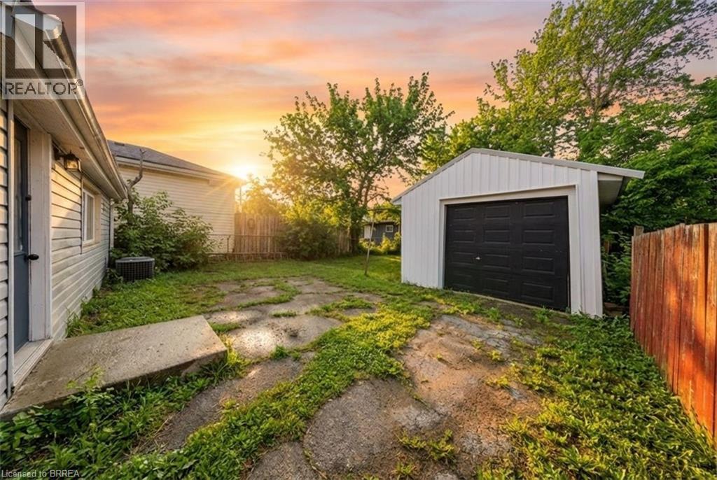 232 GREY Street, Brantford, Ontario, N3S4W7 — Photo 21